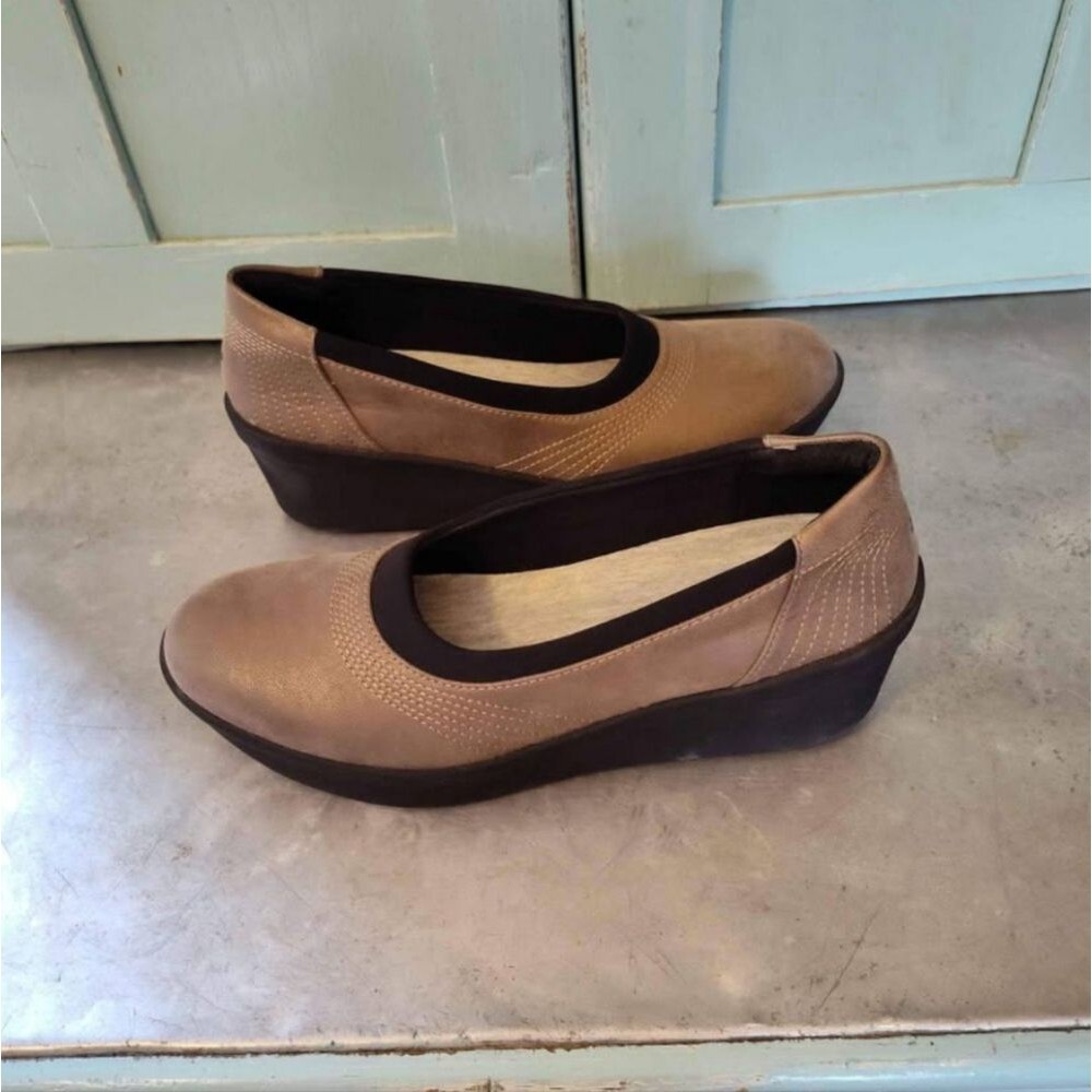 Cloudsteppers By Clarks Bronze Comfy Cushion Wedge Heeled Slip-on Shoes 8.5